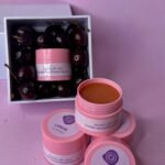 مرطب الشفايف بالكرز
Cherry lip balm